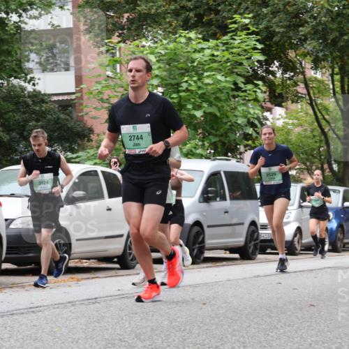 21.09.2025 - PSD Bank Halbmarathon Luisa Fischer http://msf.ph/oto/8929740 21.09.2025 11:48:52 Laufen 3924, 2744, 3418, 2529 meine-sportfotos.de