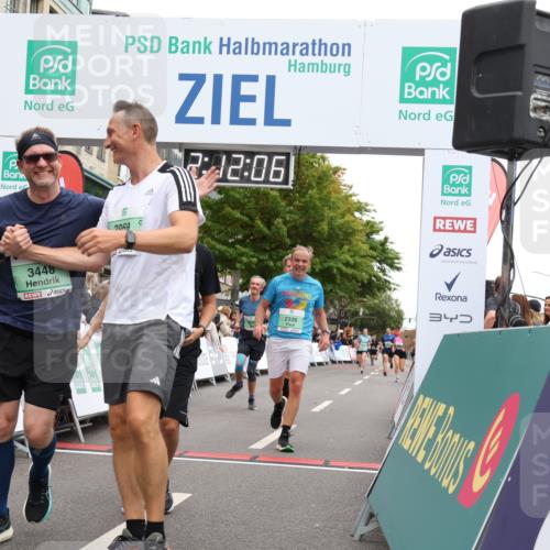 21.09.2025 - PSD Bank Halbmarathon Strokosch-Dieckow http://msf.ph/oto/8929843 21.09.2025 12:11:29 Ziel 1649, 2326, 2969, 3036, 3045, 3448, 3455, 3526 meine-sportfotos.de