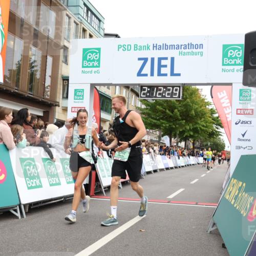 21.09.2025 - PSD Bank Halbmarathon Strokosch-Dieckow http://msf.ph/oto/8930032 21.09.2025 12:11:52 Ziel 1173, 1198, 1759, 2352, 2962 meine-sportfotos.de