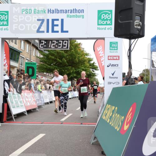 21.09.2025 - PSD Bank Halbmarathon Strokosch-Dieckow http://msf.ph/oto/8930080 21.09.2025 12:12:03 Ziel 2820, 2953, 3221, 3399, 3411, 3646 meine-sportfotos.de