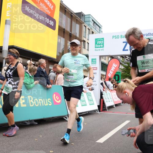 21.09.2025 - PSD Bank Halbmarathon Strokosch-Dieckow http://msf.ph/oto/8930144 21.09.2025 12:12:21 Ziel 1140, 1289, 2824, 3450, 3998, 4006 meine-sportfotos.de