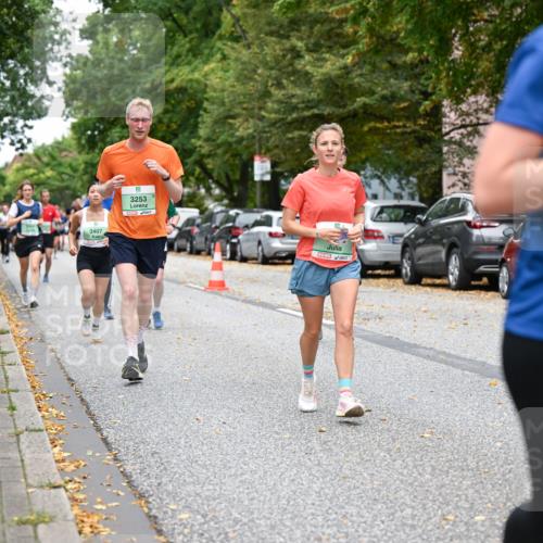 21.09.2025 - PSD Bank Halbmarathon Dr. Thomas Lammeyer http://msf.ph/oto/8930148 21.09.2025 10:49:39 Laufen 3407, 3253, 3200 meine-sportfotos.de