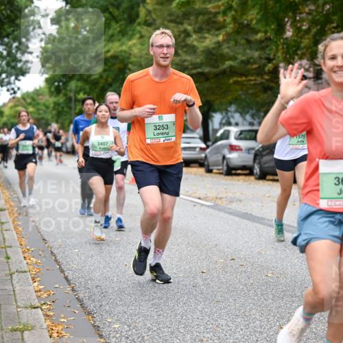 21.09.2025 - PSD Bank Halbmarathon Dr. Thomas Lammeyer http://msf.ph/oto/8930178 21.09.2025 10:49:41 Laufen 3407, 3253, 1579, 3603 meine-sportfotos.de
