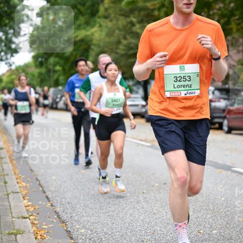 21.09.2025 - PSD Bank Halbmarathon Dr. Thomas Lammeyer http://msf.ph/oto/8930200 21.09.2025 10:49:42 Laufen 3253, 3407, 1579 meine-sportfotos.de