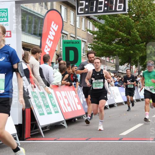 21.09.2025 - PSD Bank Halbmarathon Strokosch-Dieckow http://msf.ph/oto/8930301 21.09.2025 12:12:39 Ziel 1099, 1204, 1241, 1617, 3272, 3394, 3570, 3803, 4031 meine-sportfotos.de