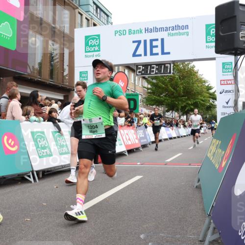 21.09.2025 - PSD Bank Halbmarathon Strokosch-Dieckow http://msf.ph/oto/8930328 21.09.2025 12:12:41 Ziel 1099, 1204, 1241, 1617, 3272, 3394, 3570, 3803, 4031 meine-sportfotos.de