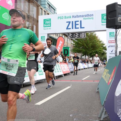 21.09.2025 - PSD Bank Halbmarathon Strokosch-Dieckow http://msf.ph/oto/8930334 21.09.2025 12:12:41 Ziel 1099, 1204, 1241, 1617, 3272, 3394, 3570, 3803, 4031 meine-sportfotos.de