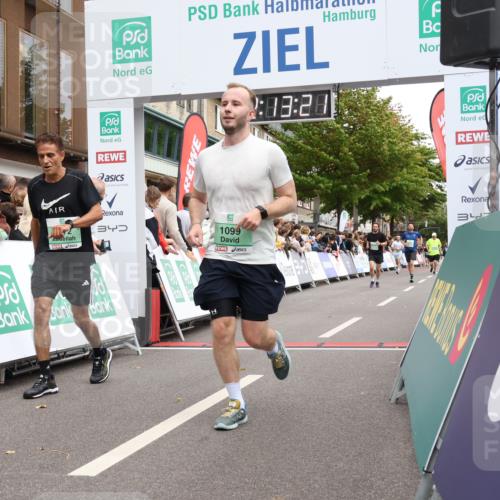 21.09.2025 - PSD Bank Halbmarathon Strokosch-Dieckow http://msf.ph/oto/8930368 21.09.2025 12:12:44 Ziel 1099, 1204, 1241, 1617, 3272, 3570, 4031 meine-sportfotos.de
