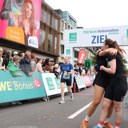 21.09.2025 - PSD Bank Halbmarathon Strokosch-Dieckow http://msf.ph/oto/8930550 21.09.2025 12:13:11 Ziel 1553, 1625, 2669, 2996, 3002, 3769 meine-sportfotos.de