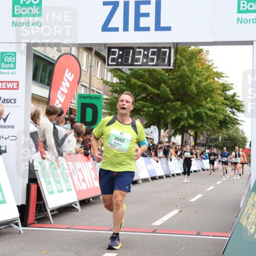 21.09.2025 - PSD Bank Halbmarathon Strokosch-Dieckow http://msf.ph/oto/8930624 21.09.2025 12:13:21 Ziel 1553, 2198, 3982 meine-sportfotos.de