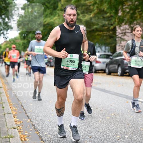 21.09.2025 - PSD Bank Halbmarathon Dr. Thomas Lammeyer http://msf.ph/oto/8930635 21.09.2025 10:50:08 Laufen 1236, 4065, 28, 3074 meine-sportfotos.de