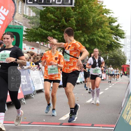21.09.2025 - PSD Bank Halbmarathon Strokosch-Dieckow http://msf.ph/oto/8930666 21.09.2025 12:13:27 Ziel 2198, 2429, 2817, 2860, 3534, 3982 meine-sportfotos.de