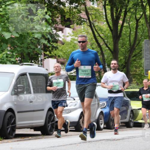 21.09.2025 - PSD Bank Halbmarathon Luisa Fischer http://msf.ph/oto/8930668 21.09.2025 11:52:55 Laufen 2998, 3251, 1253 meine-sportfotos.de