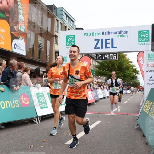21.09.2025 - PSD Bank Halbmarathon Strokosch-Dieckow http://msf.ph/oto/8930689 21.09.2025 12:13:29 Ziel 2429, 2817, 2860, 3126, 3534, 3912 meine-sportfotos.de