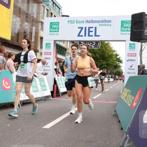 21.09.2025 - PSD Bank Halbmarathon Strokosch-Dieckow http://msf.ph/oto/8930832 21.09.2025 12:13:45 Ziel 2410, 2867, 3229, 3360, 3444, 3698, 3987 meine-sportfotos.de