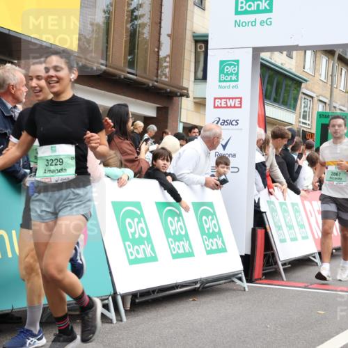 21.09.2025 - PSD Bank Halbmarathon Strokosch-Dieckow http://msf.ph/oto/8930854 21.09.2025 12:13:47 Ziel 2410, 2867, 3229, 3360, 3698, 3987 meine-sportfotos.de