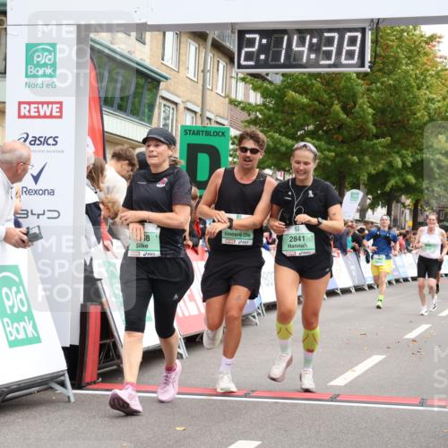 21.09.2025 - PSD Bank Halbmarathon Strokosch-Dieckow http://msf.ph/oto/8930987 21.09.2025 12:14:02 Ziel 1199, 1668, 1669, 1674, 2841, 2885, 3041, 3466, 3540, 3908 meine-sportfotos.de
