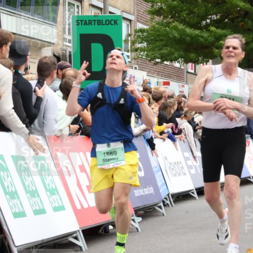 21.09.2025 - PSD Bank Halbmarathon Strokosch-Dieckow http://msf.ph/oto/8931009 21.09.2025 12:14:05 Ziel 1199, 1668, 1669, 2531, 2841, 2885, 3004, 3041, 3042, 3908 meine-sportfotos.de