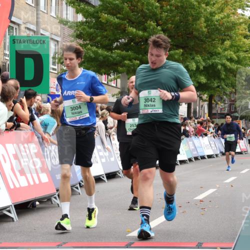 21.09.2025 - PSD Bank Halbmarathon Strokosch-Dieckow http://msf.ph/oto/8931035 21.09.2025 12:14:08 Ziel 1668, 1669, 2531, 2841, 2885, 3004, 3041, 3042, 3908 meine-sportfotos.de