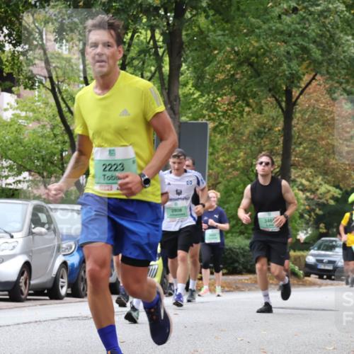 21.09.2025 - PSD Bank Halbmarathon Luisa Fischer http://msf.ph/oto/8931044 21.09.2025 11:54:40 Laufen 2223, 3746, 8418, 2808, 346 meine-sportfotos.de