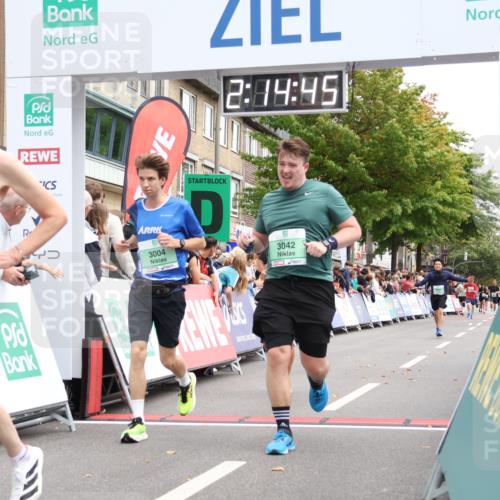 21.09.2025 - PSD Bank Halbmarathon Strokosch-Dieckow http://msf.ph/oto/8931047 21.09.2025 12:14:09 Ziel 1668, 1669, 2531, 2841, 2885, 3004, 3041, 3042, 3908 meine-sportfotos.de