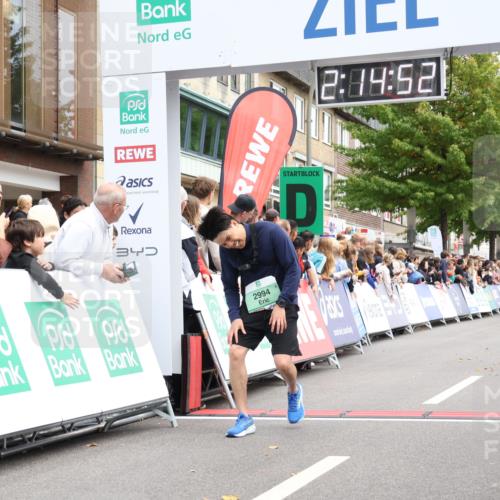21.09.2025 - PSD Bank Halbmarathon Strokosch-Dieckow http://msf.ph/oto/8931089 21.09.2025 12:14:15 Ziel 2531, 2994, 3004, 3042 meine-sportfotos.de