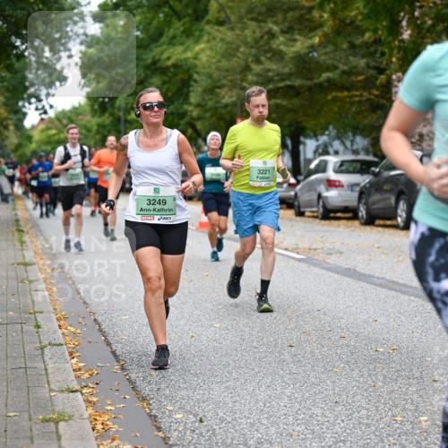 21.09.2025 - PSD Bank Halbmarathon Dr. Thomas Lammeyer http://msf.ph/oto/8931192 21.09.2025 10:50:45 Laufen 5, 3249, 2108, 3221, 2953 meine-sportfotos.de
