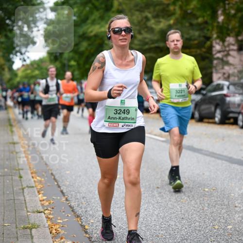 21.09.2025 - PSD Bank Halbmarathon Dr. Thomas Lammeyer http://msf.ph/oto/8931213 21.09.2025 10:50:46 Laufen 3249, 3221 meine-sportfotos.de