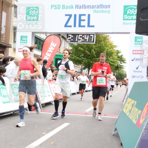 21.09.2025 - PSD Bank Halbmarathon Strokosch-Dieckow http://msf.ph/oto/8931321 21.09.2025 12:15:11 Ziel 1071, 1384, 1587, 1588, 1589, 1641, 3140, 3191, 3517, 3560, 3902 meine-sportfotos.de