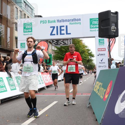 21.09.2025 - PSD Bank Halbmarathon Strokosch-Dieckow http://msf.ph/oto/8931338 21.09.2025 12:15:12 Ziel 1071, 1072, 1384, 1587, 1588, 1589, 1641, 3140, 3191, 3517, 3560, 3902 meine-sportfotos.de