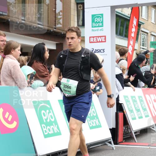 21.09.2025 - PSD Bank Halbmarathon Strokosch-Dieckow http://msf.ph/oto/8931398 21.09.2025 12:15:42 Ziel 1017, 1369, 1579, 2674, 3066, 3185, 3498, 3851 meine-sportfotos.de