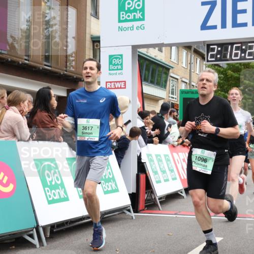 21.09.2025 - PSD Bank Halbmarathon Strokosch-Dieckow http://msf.ph/oto/8931468 21.09.2025 12:15:52 Ziel 1017, 1096, 1369, 1734, 2674, 3345, 3473, 3516, 3573, 3617, 4051 meine-sportfotos.de