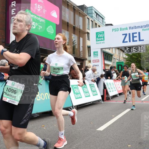 21.09.2025 - PSD Bank Halbmarathon Strokosch-Dieckow http://msf.ph/oto/8931488 21.09.2025 12:15:53 Ziel 1096, 1369, 1734, 3345, 3473, 3516, 3573, 3617, 4051 meine-sportfotos.de