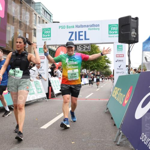 21.09.2025 - PSD Bank Halbmarathon Strokosch-Dieckow http://msf.ph/oto/8931536 21.09.2025 12:15:57 Ziel 1096, 1734, 3070, 3339, 3345, 3473, 3484, 3516, 3573, 3617 meine-sportfotos.de