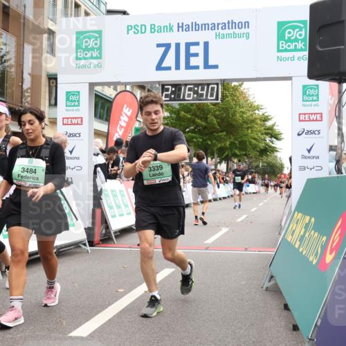 21.09.2025 - PSD Bank Halbmarathon Strokosch-Dieckow http://msf.ph/oto/8931584 21.09.2025 12:16:03 Ziel 1734, 2615, 2958, 3070, 3339, 3397, 3484 meine-sportfotos.de