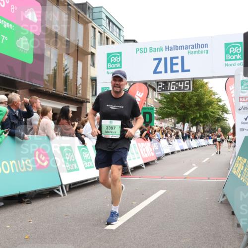 21.09.2025 - PSD Bank Halbmarathon Strokosch-Dieckow http://msf.ph/oto/8931635 21.09.2025 12:16:09 Ziel 2615, 2958, 3070, 3320, 3339, 3397, 3434 meine-sportfotos.de