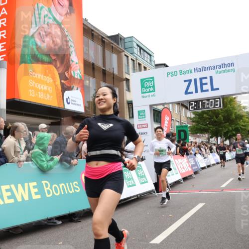 21.09.2025 - PSD Bank Halbmarathon Strokosch-Dieckow http://msf.ph/oto/8931780 21.09.2025 12:16:27 Ziel 1247, 2608, 3142, 3366, 3425, 3824, 4058 meine-sportfotos.de