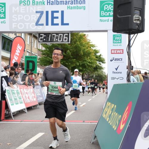21.09.2025 - PSD Bank Halbmarathon Strokosch-Dieckow http://msf.ph/oto/8931807 21.09.2025 12:16:30 Ziel 2608, 2964, 3366, 3425, 3824, 4058 meine-sportfotos.de