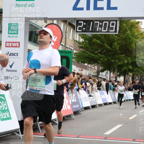 21.09.2025 - PSD Bank Halbmarathon Strokosch-Dieckow http://msf.ph/oto/8931817 21.09.2025 12:16:32 Ziel 2608, 2964, 3027, 3366, 3425, 4058 meine-sportfotos.de