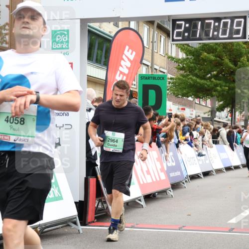 21.09.2025 - PSD Bank Halbmarathon Strokosch-Dieckow http://msf.ph/oto/8931821 21.09.2025 12:16:32 Ziel 2608, 2964, 3027, 3366, 3425, 4058 meine-sportfotos.de
