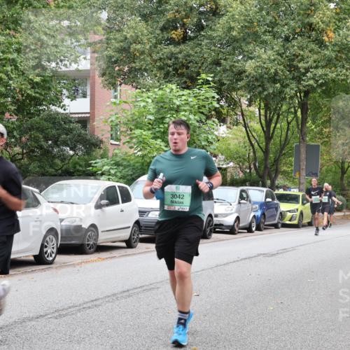 21.09.2025 - PSD Bank Halbmarathon Luisa Fischer http://msf.ph/oto/8931835 21.09.2025 11:59:22 Laufen 1265, 3042 meine-sportfotos.de