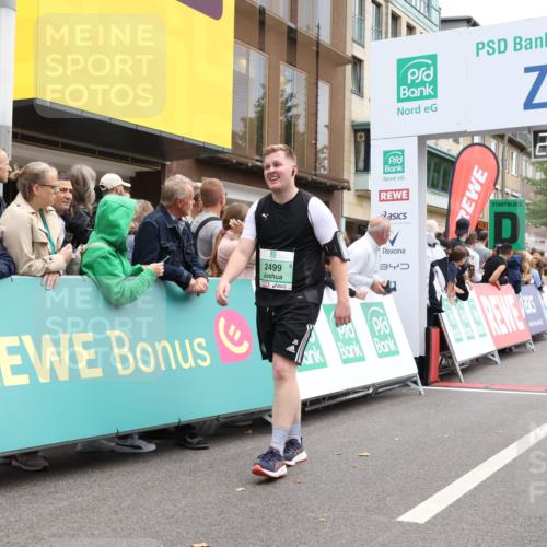 21.09.2025 - PSD Bank Halbmarathon Strokosch-Dieckow http://msf.ph/oto/8931941 21.09.2025 12:16:49 Ziel 2499, 3128, 3338, 3372, 3551 meine-sportfotos.de