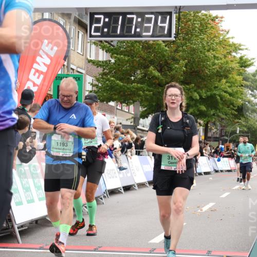 21.09.2025 - PSD Bank Halbmarathon Strokosch-Dieckow http://msf.ph/oto/8932022 21.09.2025 12:16:58 Ziel 1024, 1025, 1193, 1513, 3115, 3128, 3831 meine-sportfotos.de