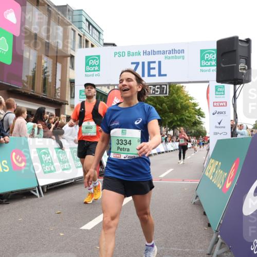 21.09.2025 - PSD Bank Halbmarathon Strokosch-Dieckow http://msf.ph/oto/8932144 21.09.2025 12:17:20 Ziel 1061, 1105, 3028, 3334, 3496, 3500, 3874, 4032 meine-sportfotos.de