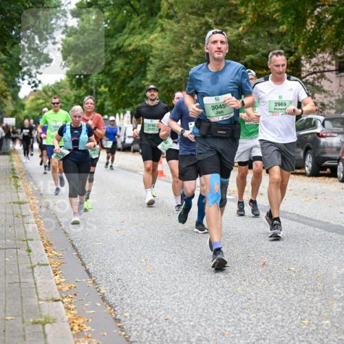 21.09.2025 - PSD Bank Halbmarathon Dr. Thomas Lammeyer http://msf.ph/oto/8932216 21.09.2025 10:51:46 Laufen 3749, 3045, 2969, 4915 meine-sportfotos.de