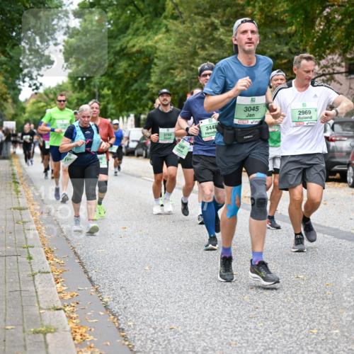 21.09.2025 - PSD Bank Halbmarathon Dr. Thomas Lammeyer http://msf.ph/oto/8932219 21.09.2025 10:51:47 Laufen 11, 3749, 1599, 3448, 3045, 2969, 4915 meine-sportfotos.de