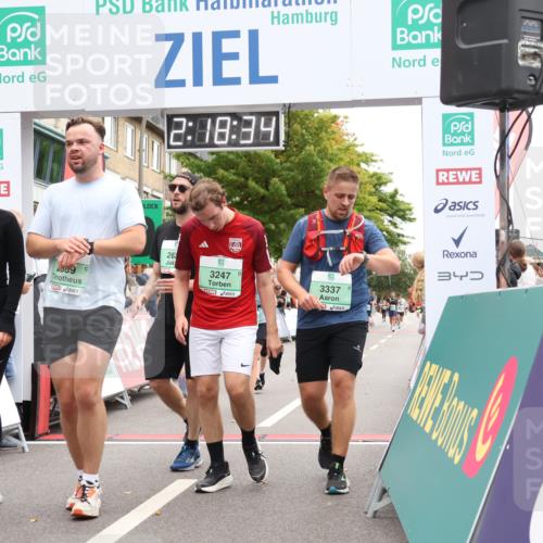 21.09.2025 - PSD Bank Halbmarathon Strokosch-Dieckow http://msf.ph/oto/8932269 21.09.2025 12:17:57 Ziel 1503, 2639, 2831, 2869, 2881, 3117, 3171, 3192, 3195, 3247, 3337, 3462, 4023 meine-sportfotos.de