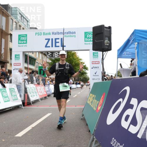 21.09.2025 - PSD Bank Halbmarathon Strokosch-Dieckow http://msf.ph/oto/8932333 21.09.2025 12:18:18 Ziel 1094, 1100, 1539, 2216, 2397, 3363, 3415, 3971 meine-sportfotos.de