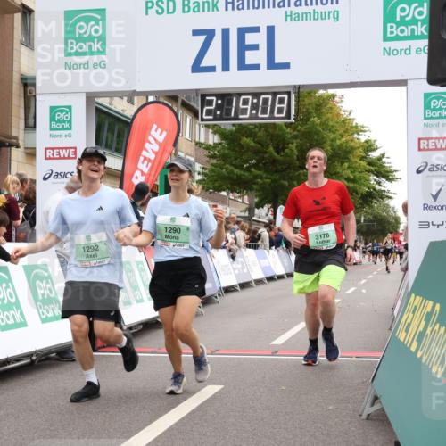 21.09.2025 - PSD Bank Halbmarathon Strokosch-Dieckow http://msf.ph/oto/8932400 21.09.2025 12:18:32 Ziel 1290, 1292, 1385, 3178, 3642 meine-sportfotos.de