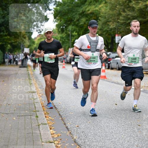 21.09.2025 - PSD Bank Halbmarathon Dr. Thomas Lammeyer http://msf.ph/oto/8932460 21.09.2025 10:52:14 Laufen 34, 1100, 1099 meine-sportfotos.de